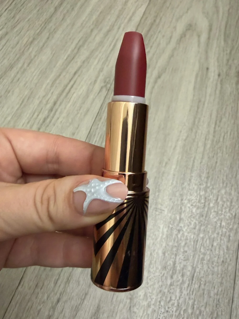 New Charlotte Tilbury Hot Lips 2 Lipstick Viva La Vergara
